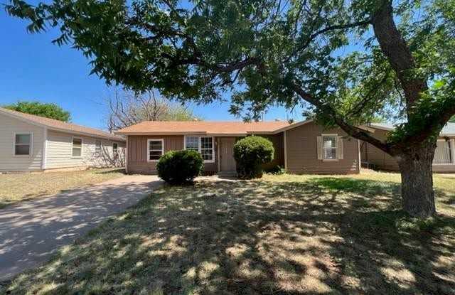 4718 Edgemont Drive