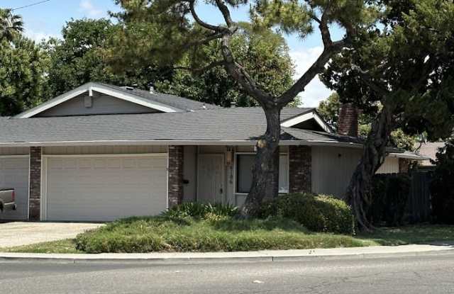 Photo of 6106 Grigsby Pl
