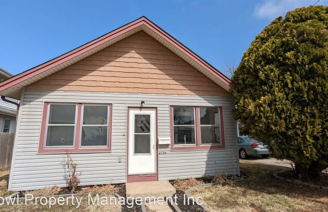 2726 Ave C - 2726 Avenue C, Council Bluffs, IA 51501