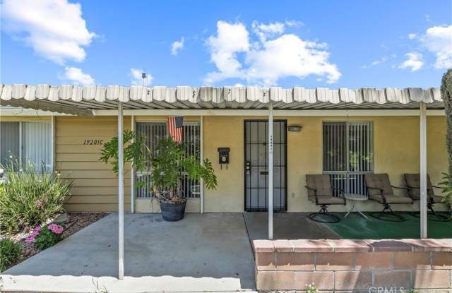 19201 Avenue Of The Oaks