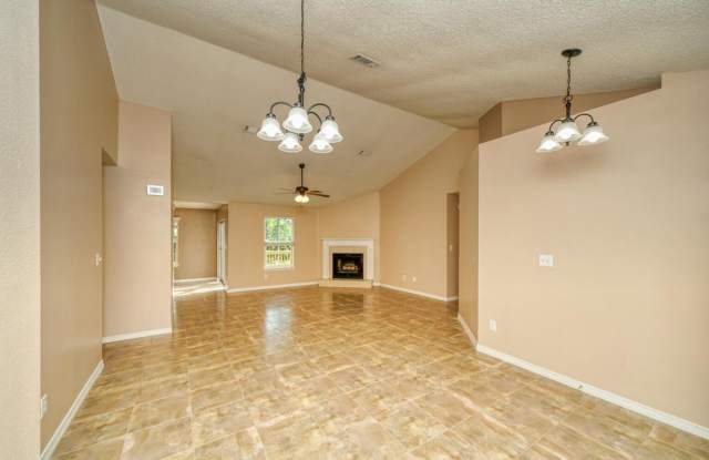 8828 Arlington Place