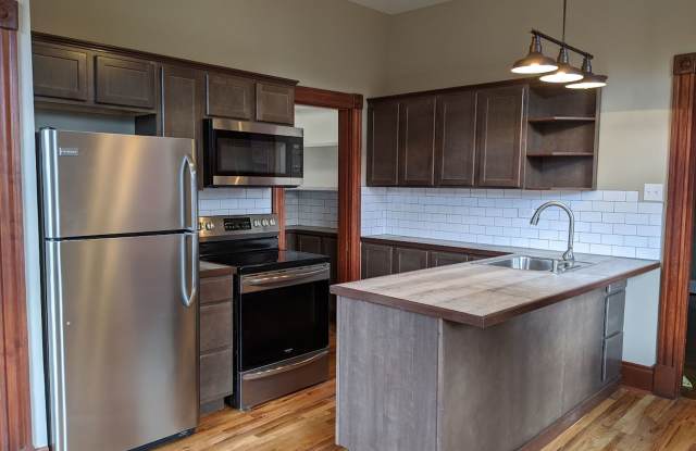 Gorgeous Completely Renovated 3 bd townhouse in Wallace Woods - 2221 Scott Street, Covington, KY 41014