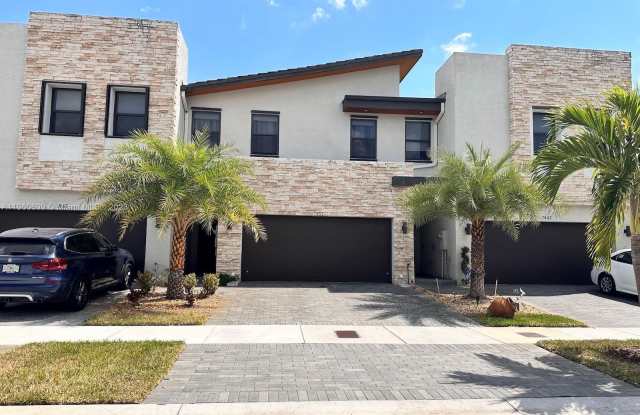 7855 Northwest 105th Avenue - 7855 Northwest 105th Avenue, Doral, FL 33178