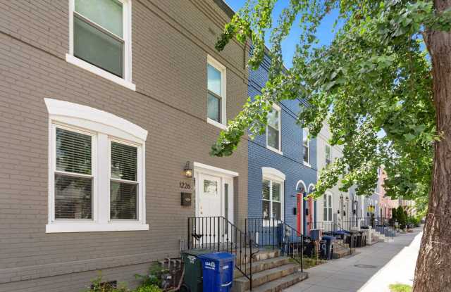 Available Now! 5 Minute Walk From Nats Park- 20 minute walk from Capitol Hill- 3 Bedroom 2.5 Bathroom Row House // SW Waterfront // Beautiful Renovations  Parking Included!