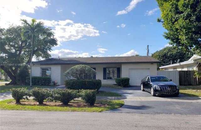 3040 SW 77th Ct - 3040 SW 77th Ct, Westchester, FL 33155