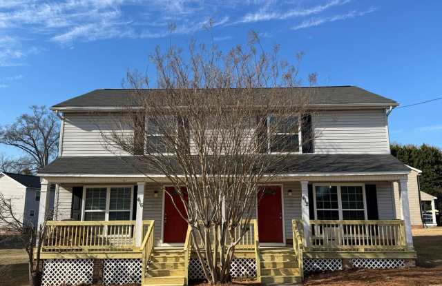 Spacious Two Bedroom Townhome In Kannapolis