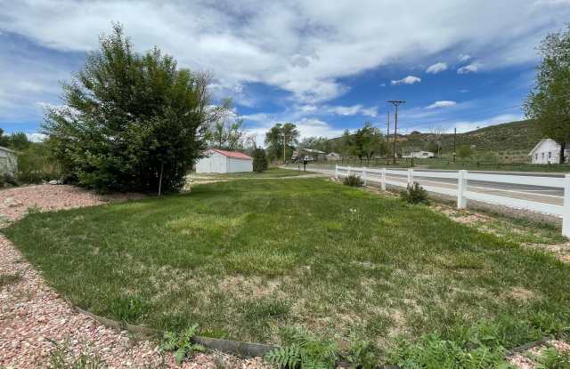 Quaint House close to the Foothills