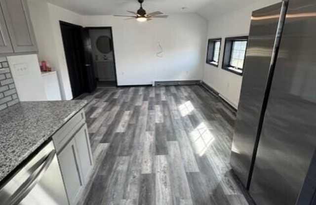 901 N Valley Avenue unit: A