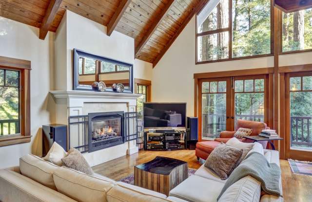 ENCHANTING RETREAT – A SECLUDED HAVEN IN THE REDWOODS - 12 Molino Avenue, Mill Valley, CA 94941