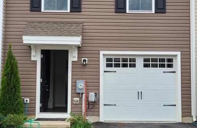 Photo of 1047 WICKERSHAM Way