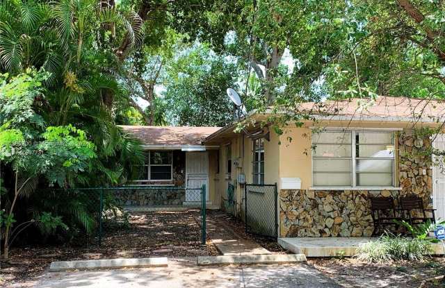 2921 Whitehead St - 2921 Whitehead Street, Miami, FL 33133