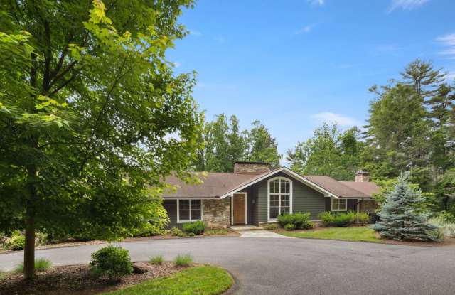 Photo of Spacious and Private Home in Biltmore Forest