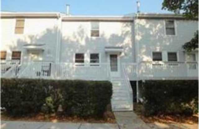 1730 Merrimac Lane N