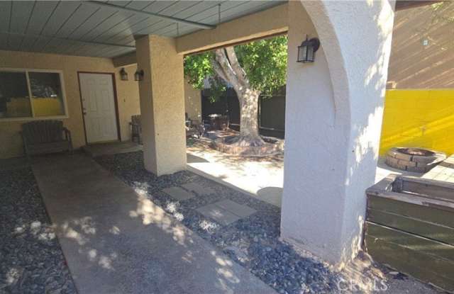 53470 Avenida Alvarado