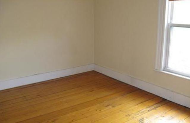 7 Forest St.