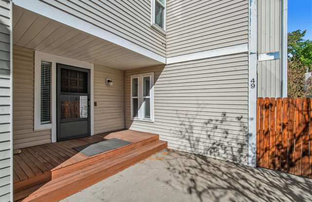 Spacious 2Bed/2.5Bath Townhouse in Central Denver