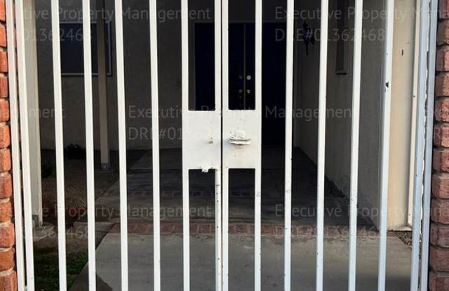 Remodeled 3 bedroom/ 2 bathroom home *MOVE IN SPECIAL OAC*