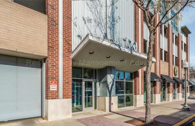 2BR/2BA Skylofts Condo with Balcony  Garage Parking