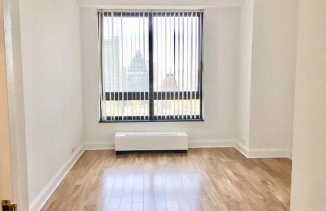 100 United Nations Plaza