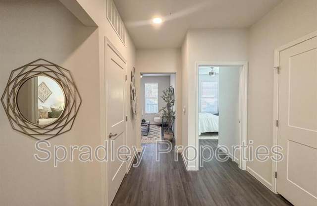 710 Shine St, Apt 1302