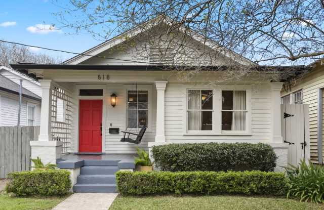 Fabulous Single Fam Uptown Home 3 Bed / 2 Bath with great yard Walk Score 90+ in University Area - 818 Short Street, New Orleans, LA 70118