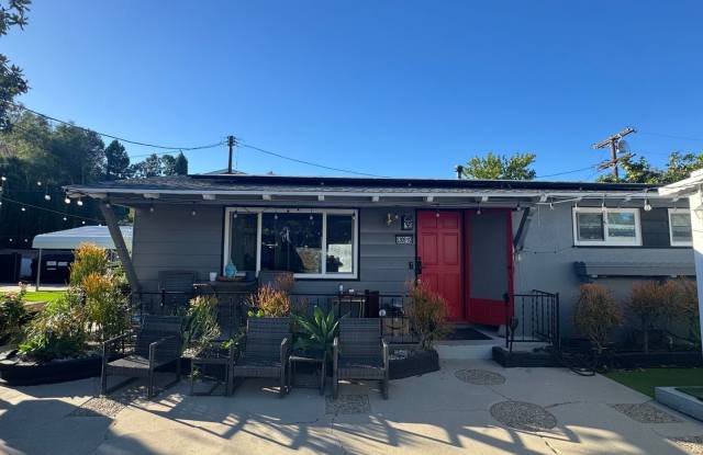 Spacious 3BR House in Woodland Hills