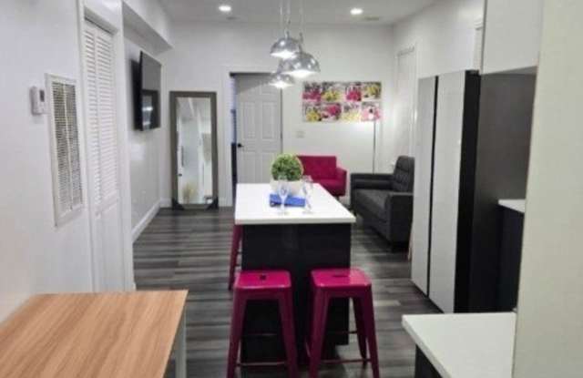 Photo of 350 Ellery Ave