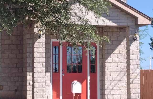 Photo of 603 E 8th - Unit D