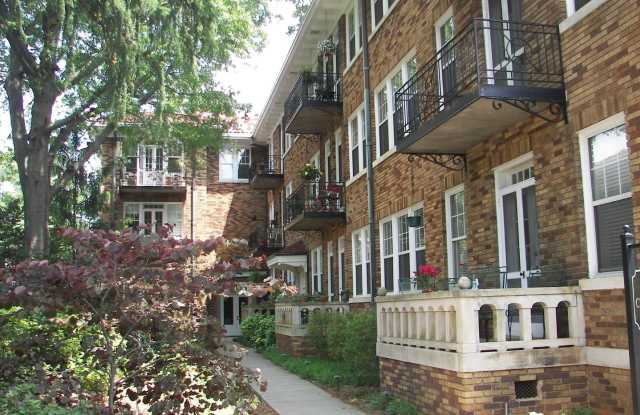 Greenville, 1BD/1BA, 800SF