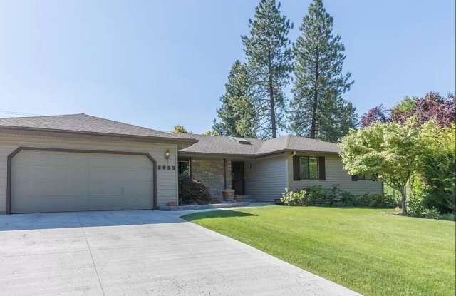 3 bed/3 bath In Indian Trail Spokane - 9923 North Fircrest Court, Spokane, WA 99208