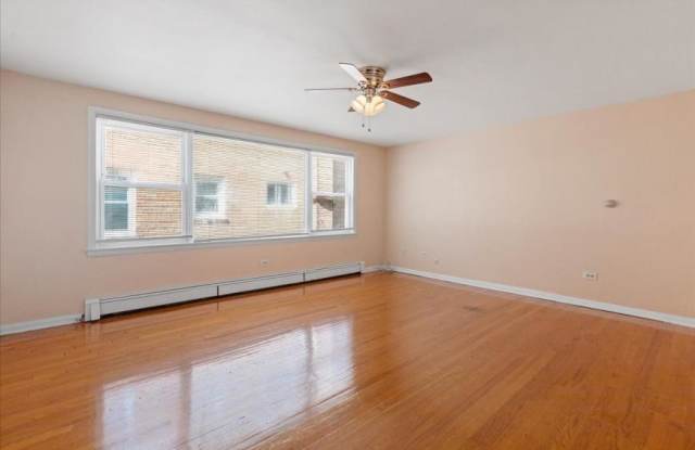 Photo of 2650 W Touhy