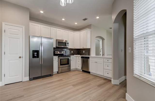 11068 WINDSOR PLACE CIRCLE