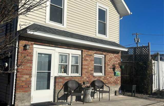 Photo of 25 Auburn Avenue unit: 2