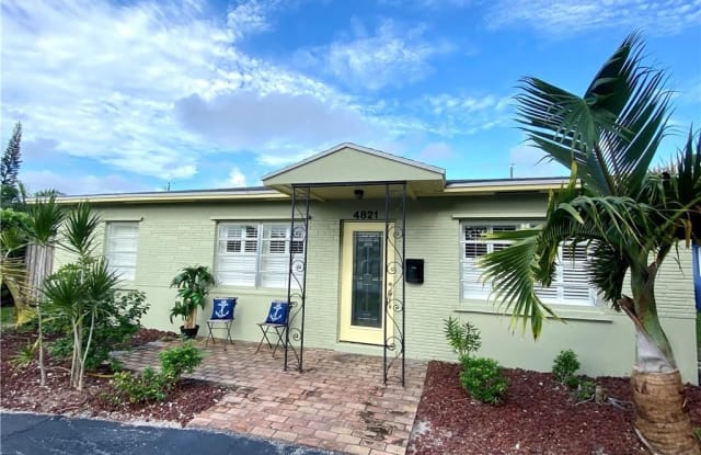 4821 NE 2nd Ter - 4821 Northeast 2nd Terrace, Oakland Park, FL 33334