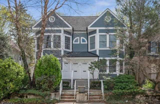 Photo of 36 Phoenix Ave Unit A