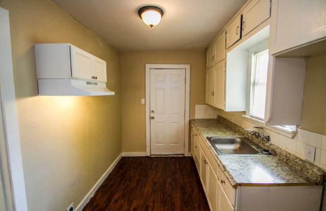 Photo of Spacious Cozy Home in Eastlawn