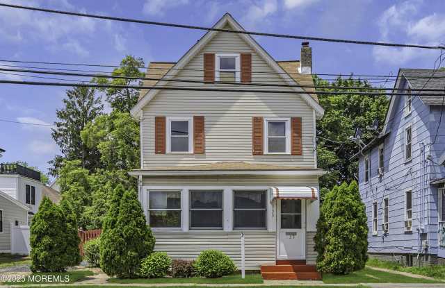 Photo of 333 Hawthorne Avenue