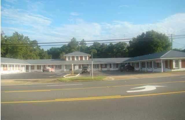 650 W James Lee Boulevard unit: 3