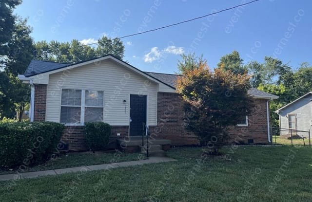 1902 Roan Dr - 1902 Roan Drive, Clarksville, TN 37042