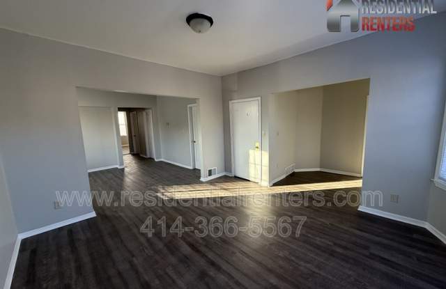 2137 N 44th Street
