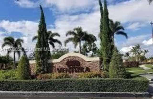 3372 NE 11th Dr