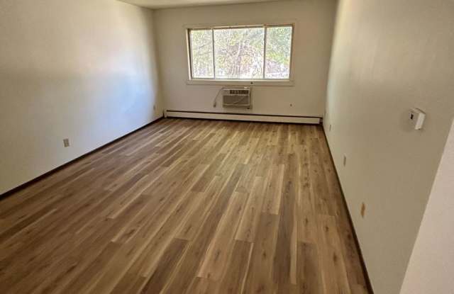 Photo of 791 Russell Rd