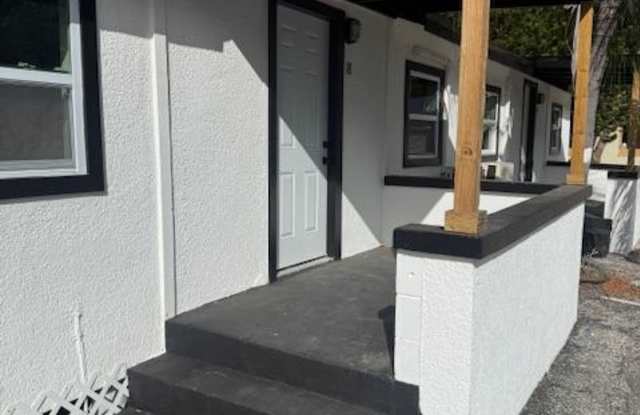 4605 North Hubert Avenue - 18