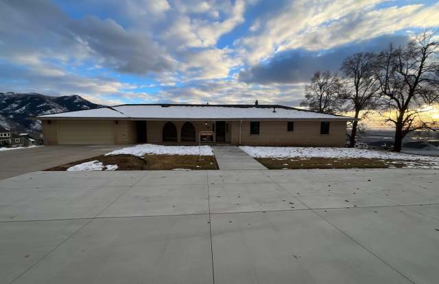 4 bedroom 3 1/2 bath home 2 car garage