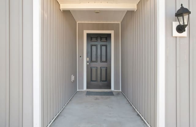 2021 Built 4 Bed/2 Bath Smart-Home within Established Spanish Cove Community Full of Amenities!