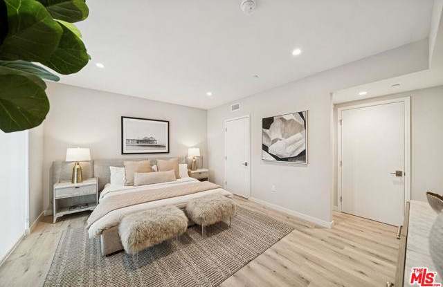 Photo of 1051 South Corning Street