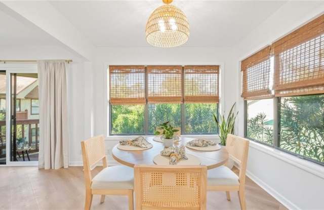 512 Harbour Oaks Drive