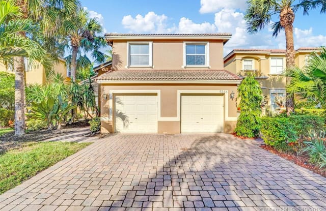 5346 SW 38th Ave - 5346 Southwest 38th Avenue, Hollywood, FL 33312