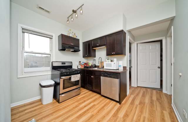 1431 West Flournoy Street