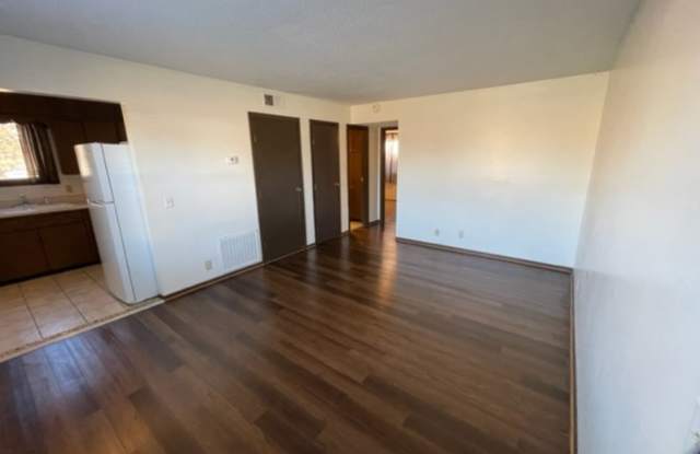 Photo of 909 E 24th - A